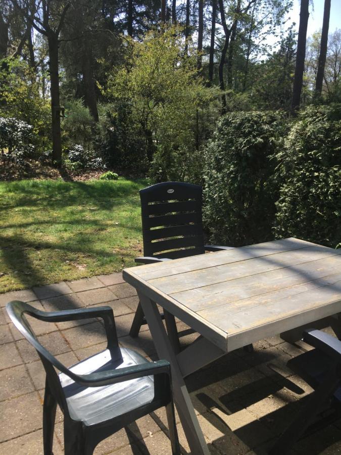 אוטרלו Geschakelde Bungalow Op De Veluwe "De Eekhoorn" מראה חיצוני תמונה