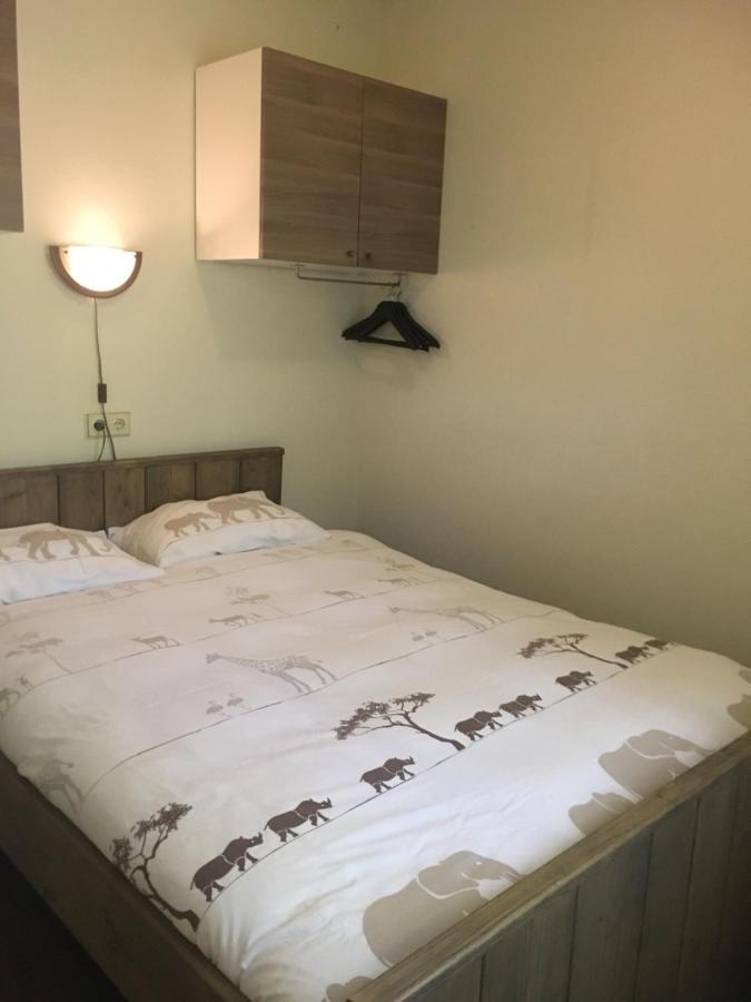 אוטרלו Geschakelde Bungalow Op De Veluwe "De Eekhoorn" מראה חיצוני תמונה